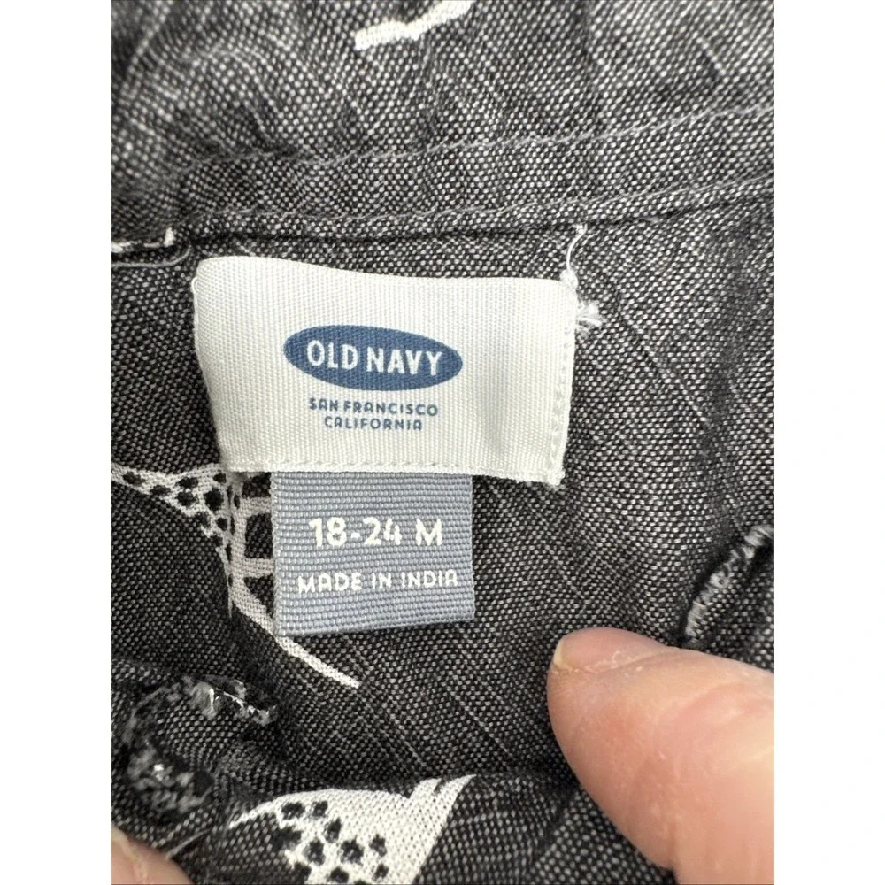 Old Navy 18-24 Months Gray‎ Giraffe Short Sleeve Button Down Shirt